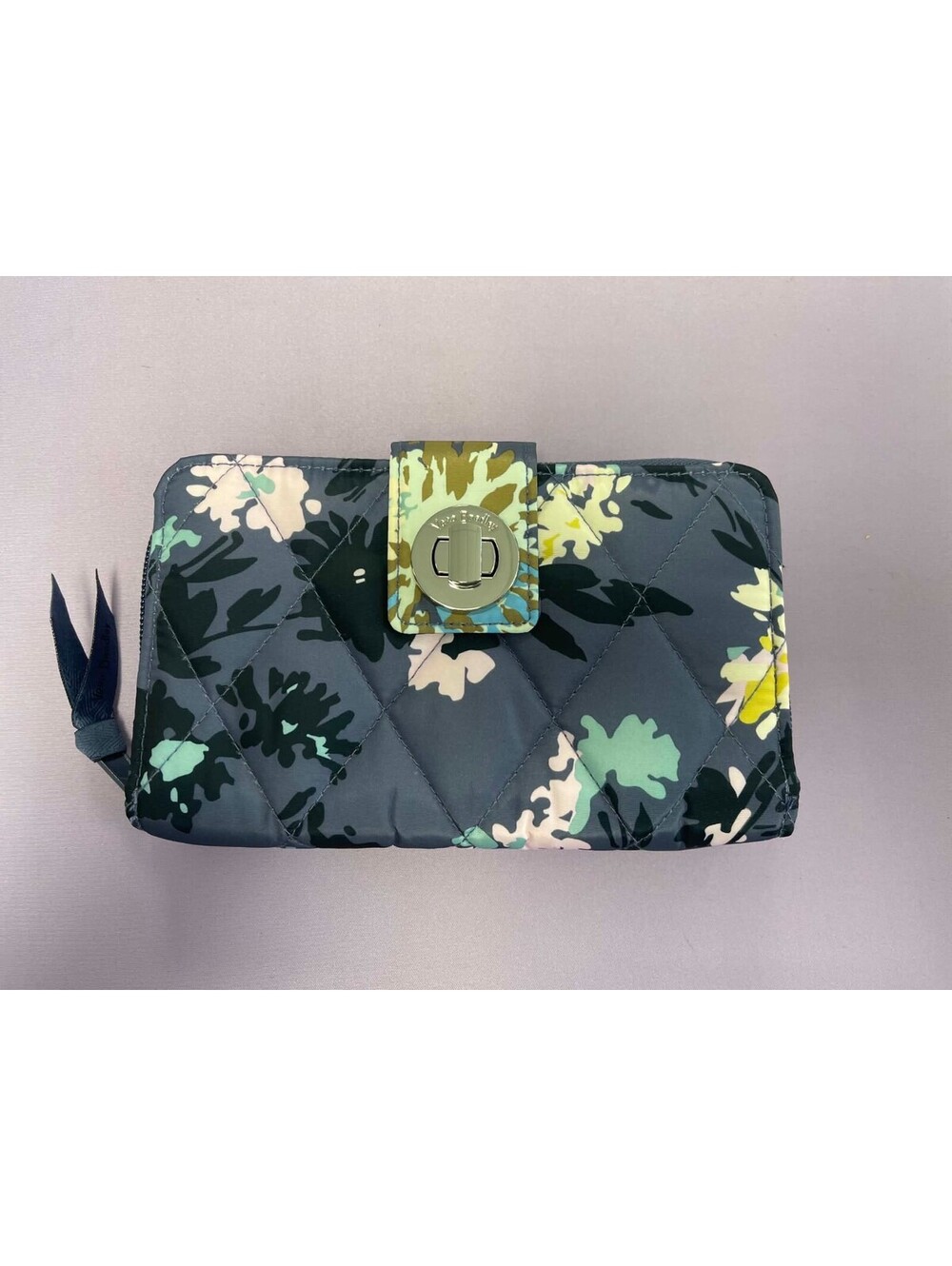 Vera Bradley Ultralight RFID Turnlock Wallet Chrysanthemum Crush NWT